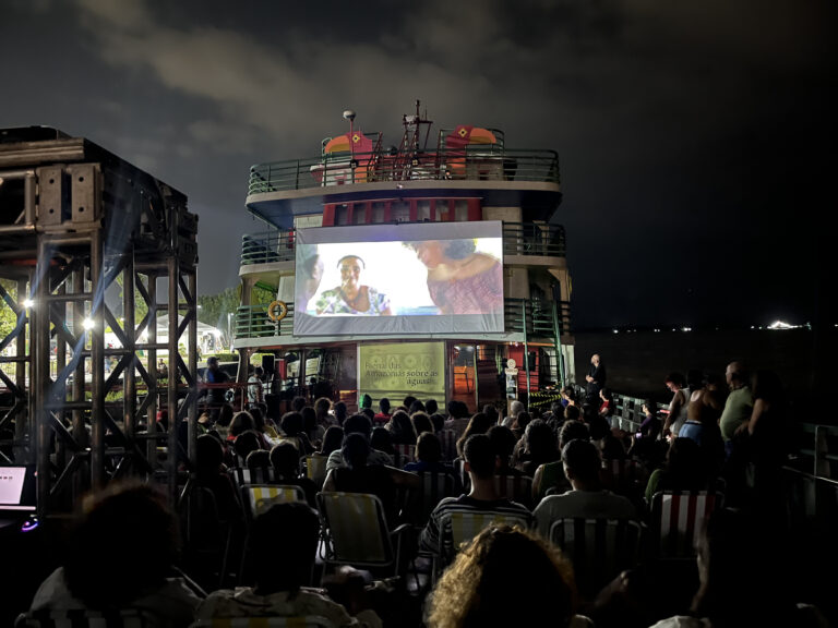 Leia mais sobre o artigo FADESP comemora sucesso da Bienal das Amazônias Sobre as Águas na orla da UFPA